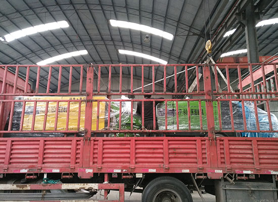 液壓濕噴機(jī)、雙噴液壓濕噴機(jī)發(fā)貨現(xiàn)場